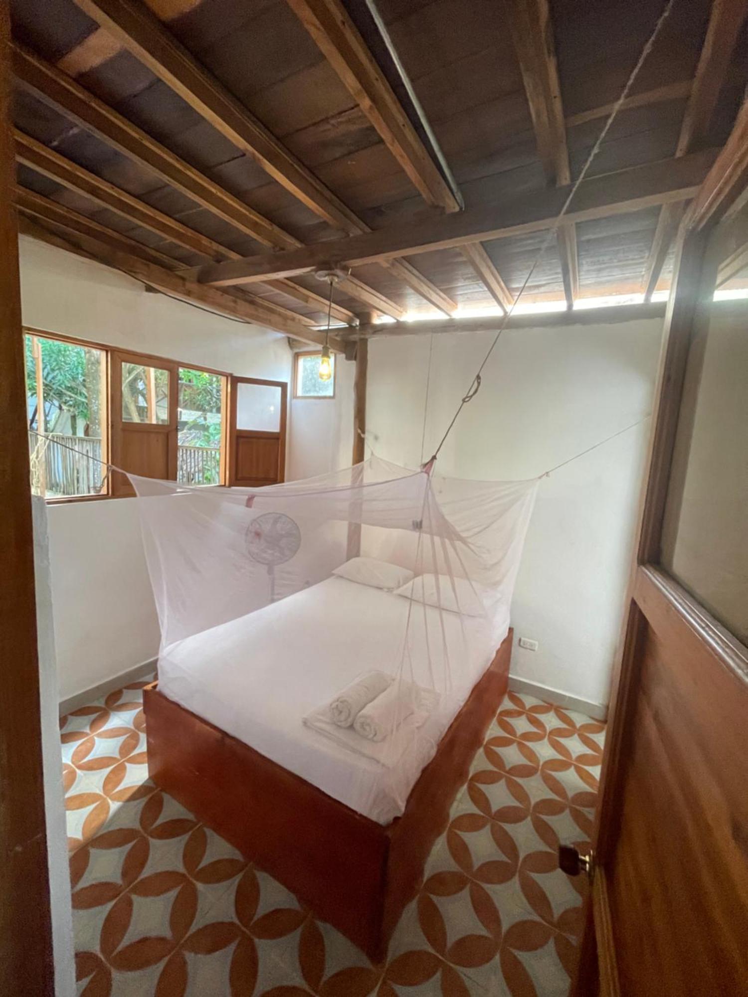 Casa Palum Private Room Private Bathroom بالومينو المظهر الخارجي الصورة